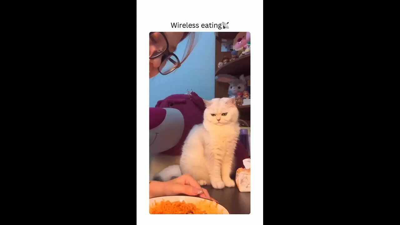 wire less eating😂