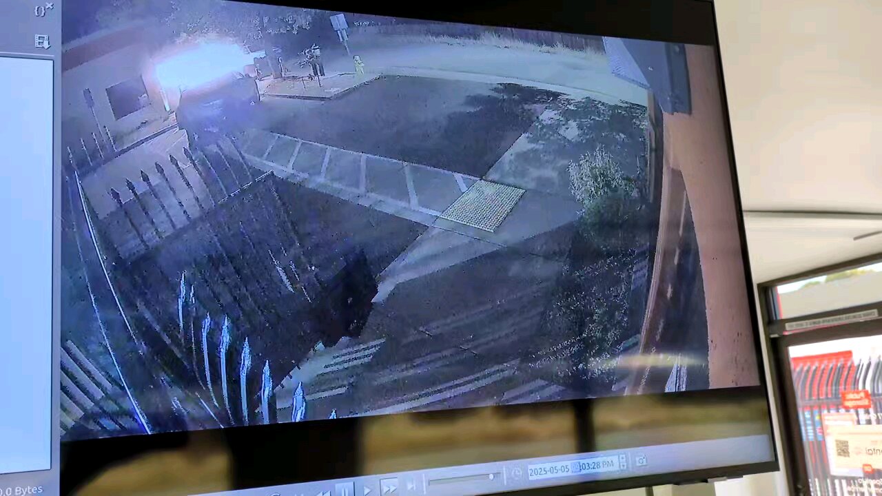 Gangstalkers caught on camera stealing my bike. THIS IS PROOF THEY EXIST so raise awareness INFORM📢