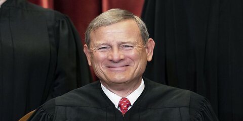 The 'Kayak Protest' of Chief Justice John Roberts Might Be the Silliest Protest of the Summer