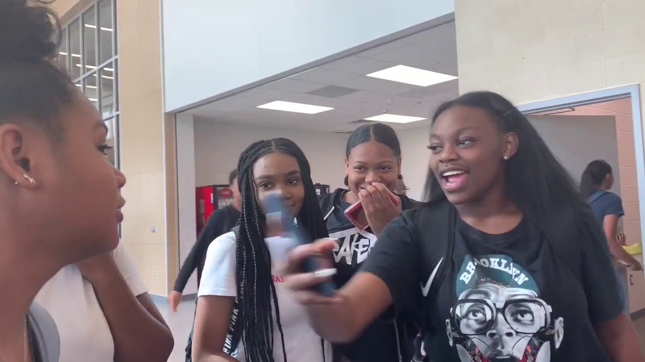 Flat Earth - high school hallway activism ✅