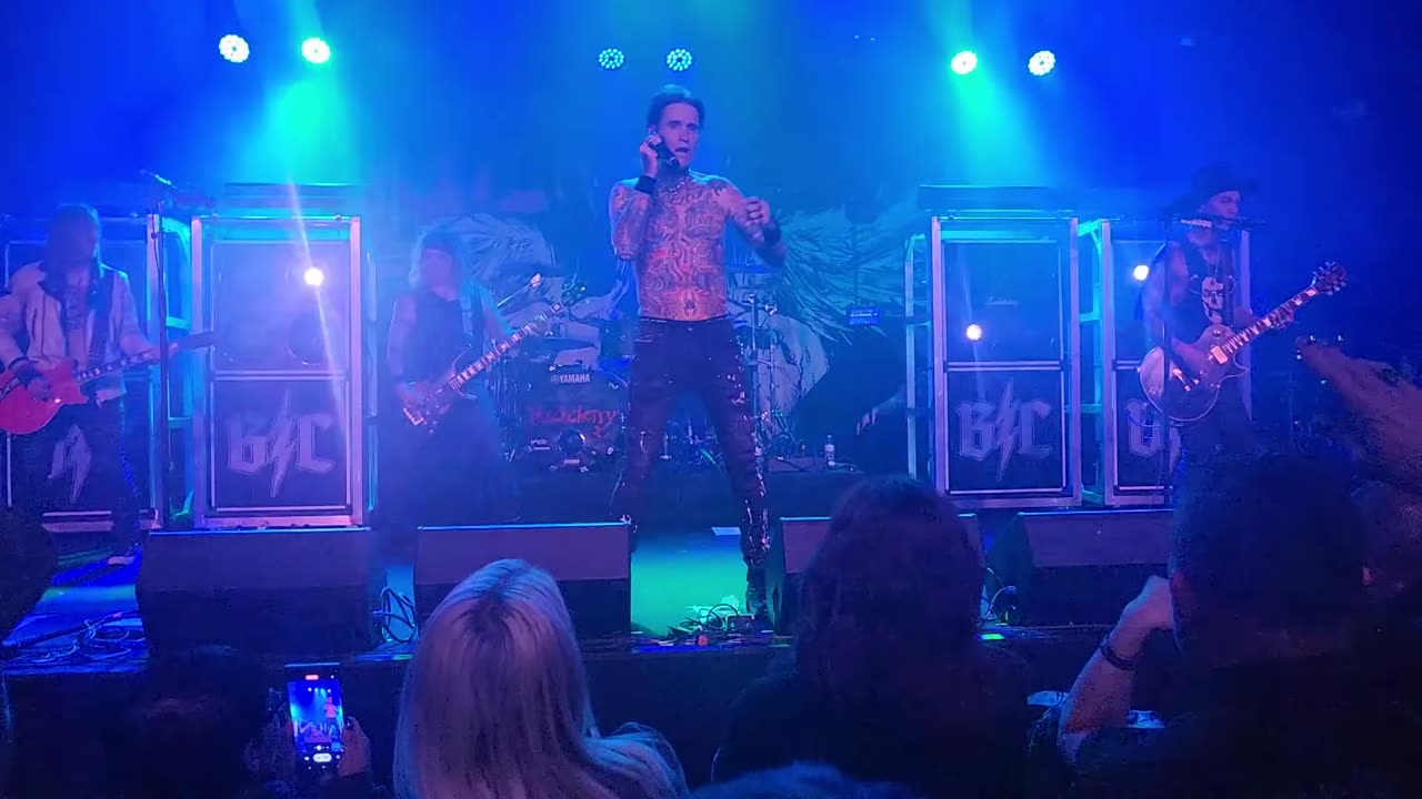 Buckcherry ( live)