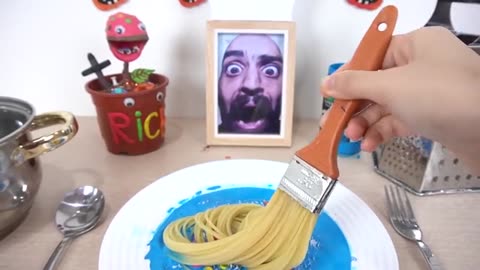 Kluna Tik Eating SPAGHETTI with PAINT COLORED BLUE Kluna Tik Style 2020 ASMR MuKang Video _part1