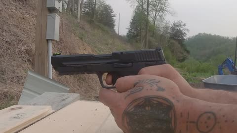 Smith&Wesson M&P .22 Mag stability test slo mo