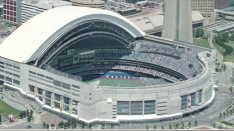 People in Toronto just won't stop pushing for the SkyDome name to return