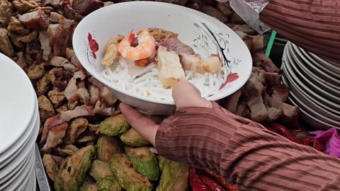 Vietnamese street food (part 4) - "Bun mam"