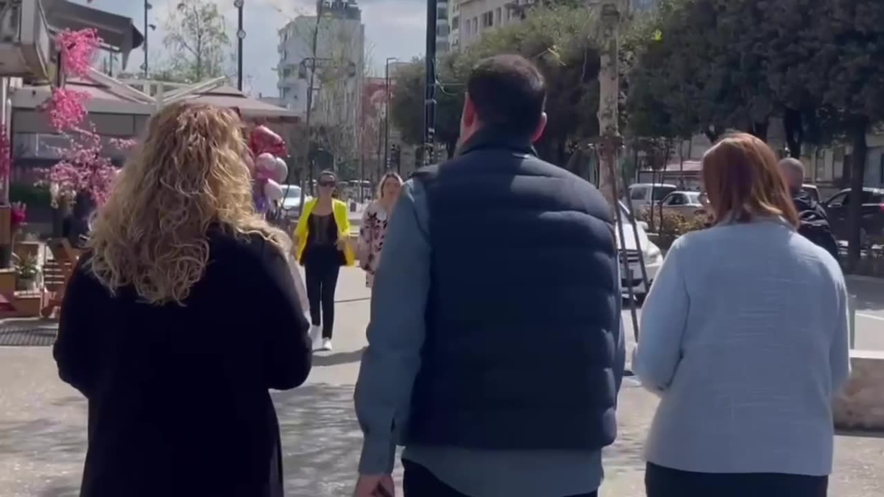 Dhurata Çupi takime në Tiranë