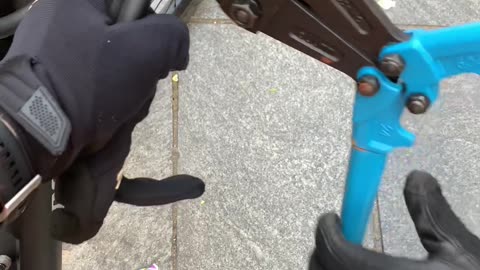 Police Help Cut Bike Lock