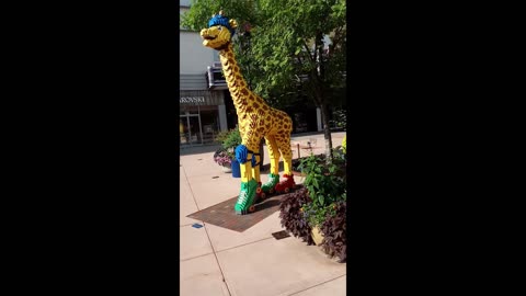 the crappy mall where i work.....