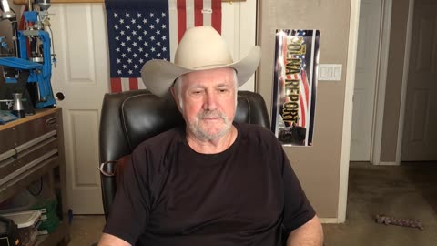 Trump Can Hardly Stay Awake In His Cabinet Meetings!