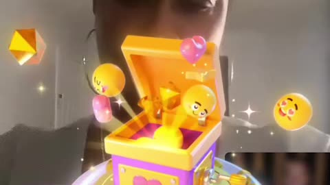 - ACE MOMMA ; HOLLY RUNNING HER LIVE !