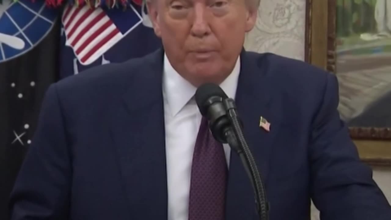 Trump anuncia una inversión millonaria de Apple en EE.UU.