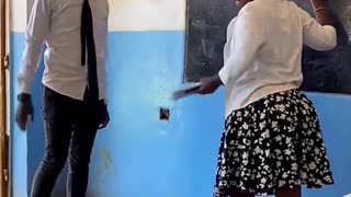 This Genius Used A Smart Trick To Get Into Class After Coming Late! 😂