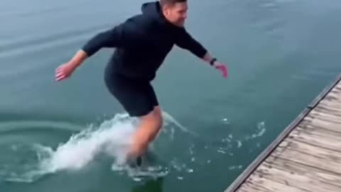 Walking shoes on water New technology invention