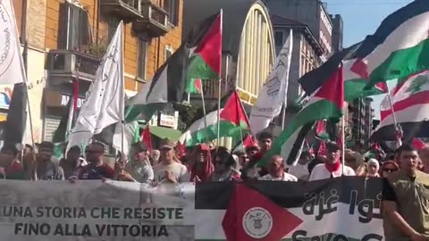 people are protesting to save Gaza from Milano