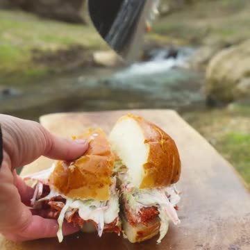 Pulled Chicken Sandwich, Sliced with "vickysaxen7"😍🔥