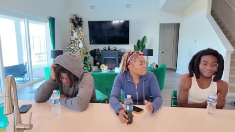 Rubbing ONIONS In My Mouth Then Asking My Brothers Questions Up Close *HILARIOUS*