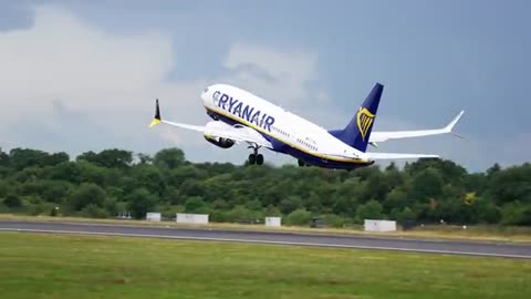 Ryanair Boeing 737 MAX 8-200 takeoff MAnchester Airport