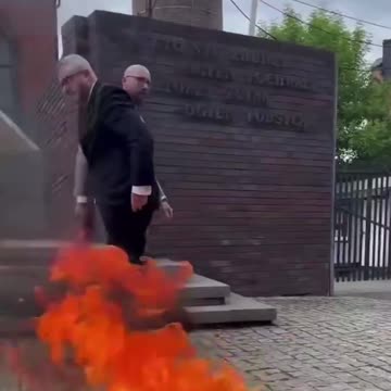 deputato al parlamento europeo e candidato per la carica di presidente della Polonia Grzegozh Braun