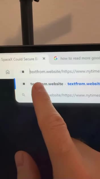 How to read an online article without creating an account or logging in.