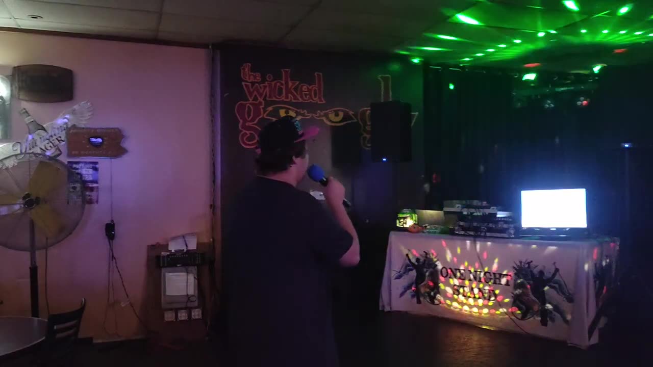 AUTISTIC MAN KILLS EMINEM- TILL I COLLAPSE LIVE COVER