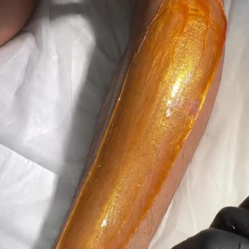 📍Leg Waxing in California Using Sexy Smooth Golden Allure Hard Wax | @skin_by_pris