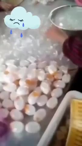 BE CAREFUL WHERE YOU GET YOUR EGGS... (Fake eggs)