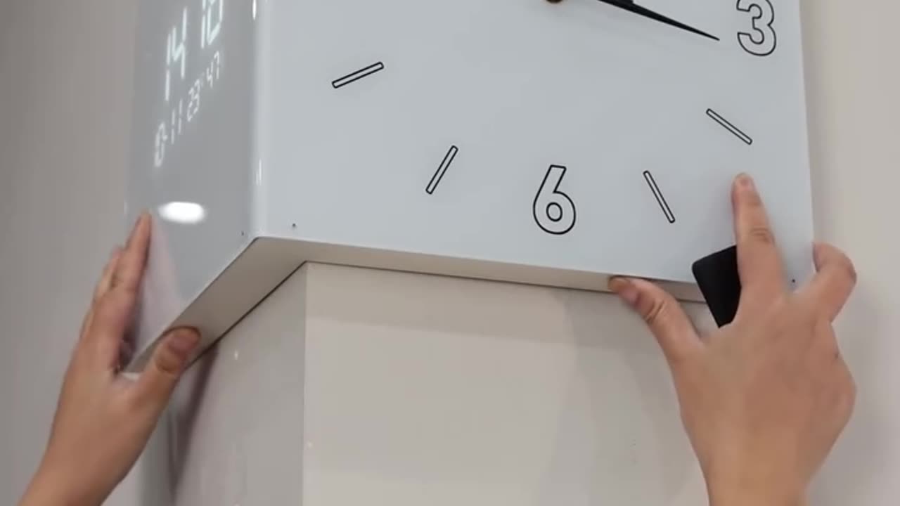 Transform your space with unique wall clocks ⏰