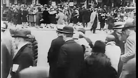 [FOX-MOVIETONE NEWSREEL EXCERPTS] - [FOX-MOVIETONE NEWSREEL EXCERPTS] - cbs-cbswwi-523