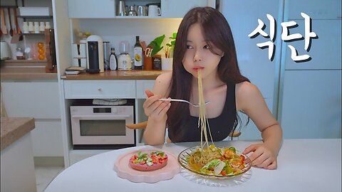 900,000 Camping YouTuber's Body Management Diet Tent Washing During the Rainy Season In a Field