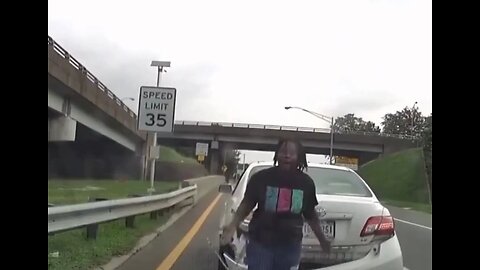 Woman purposely causes accident, and gets out yelling like she's the victim. caught on tape