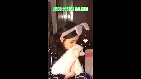 Jisoo's Reaction After Kissing Dalgom 😆 #blackpink #jisoo #viral