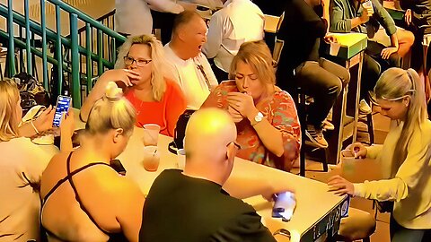 Candid Sexy Smoking Woman 714