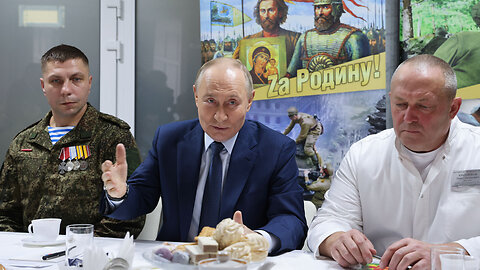 Putin elogia a soldado por su legado familiar en la defensa de la patria