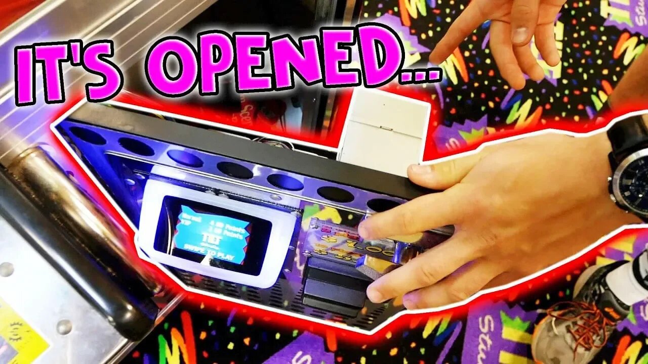 THIS CLAW MACHINE IS OPENED!