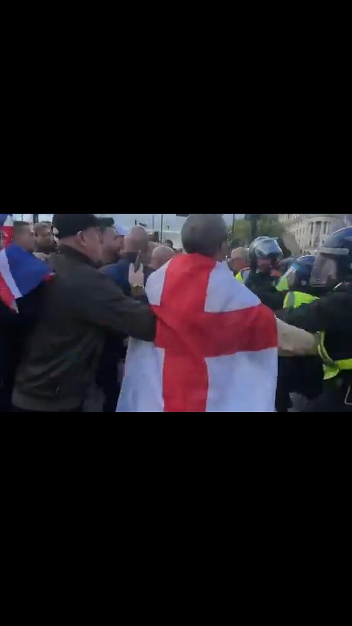 Police shield Antifa during Unite the Kingdom protest in London