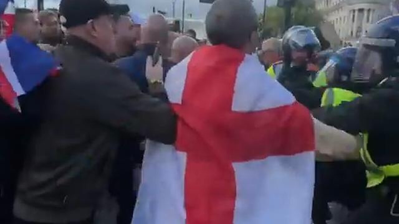 Police shield Antifa during Unite the Kingdom protest in London
