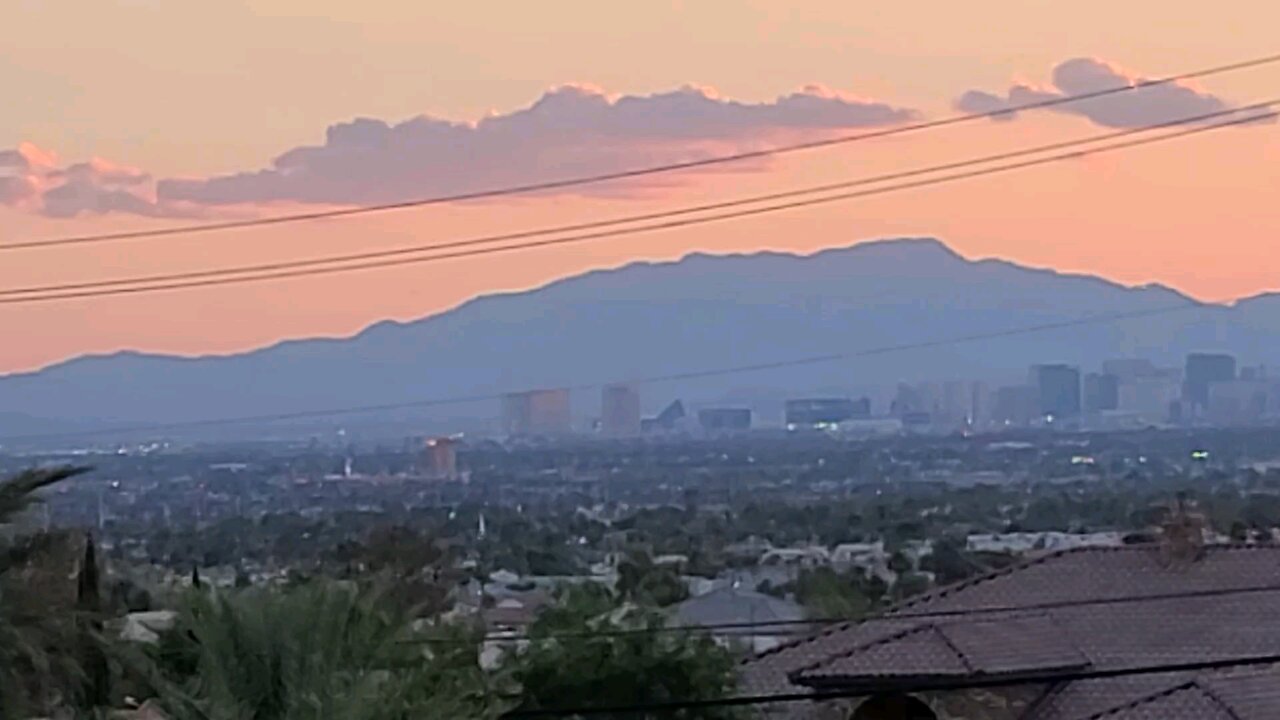 Did you SEE tonight's Las Vegas sunset sky on FIRE? Check THIS out! 08.29.2025 #follow #gaming
