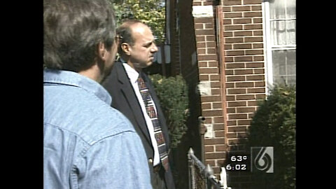 Summer 2000 - As Customers Gripe, Ameritech CEO Hits the Streets with Crews (Ken Owen / WRTV)