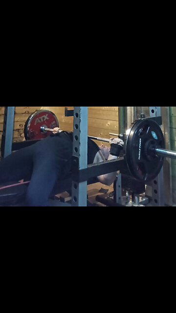 122.5 Kg Long Pause Bench Press PR!