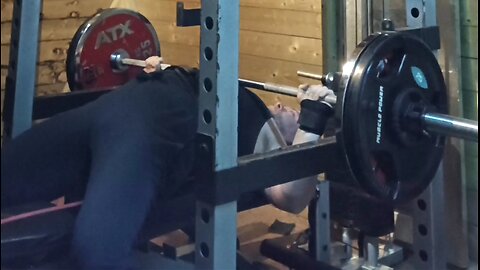 122.5 Kg Long Pause Bench Press PR!