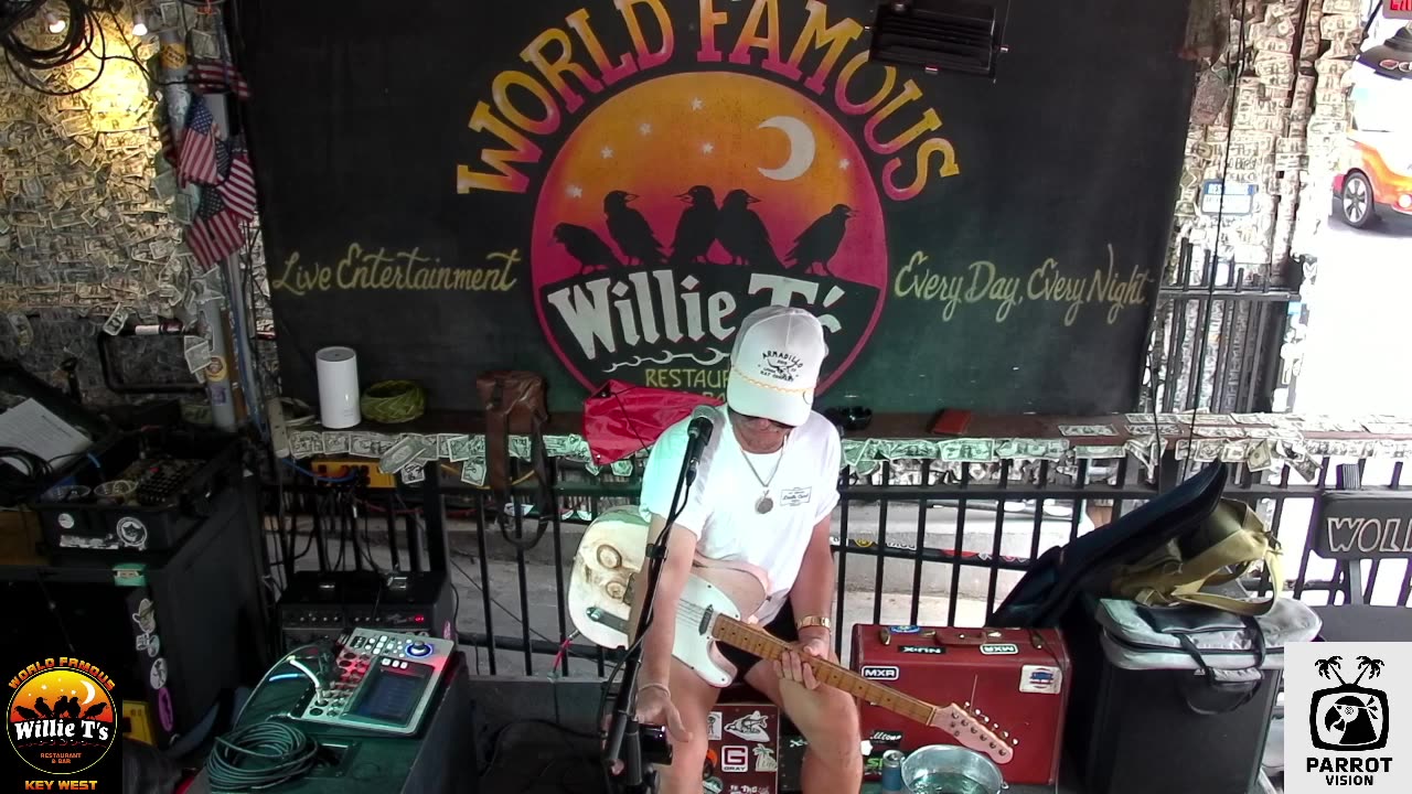 LIVE Music Everyday!