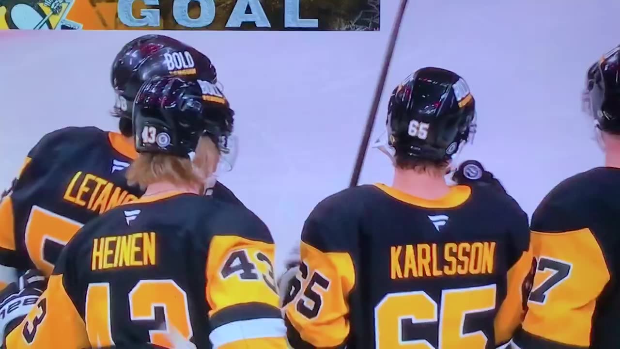 Penguins D #65 Erik Karlsson PP🥅(10)🏒Wrist-Shot Goal