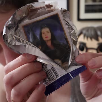 Unboxing Melted Chocolate Frog Cards From Jelly Belly!