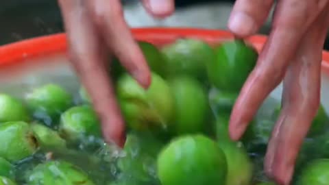 Making jelly from ficus pumila fruit tree