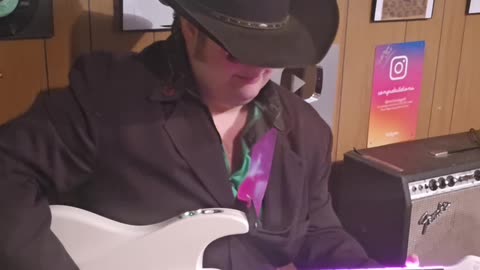 AeroBand guitar review.