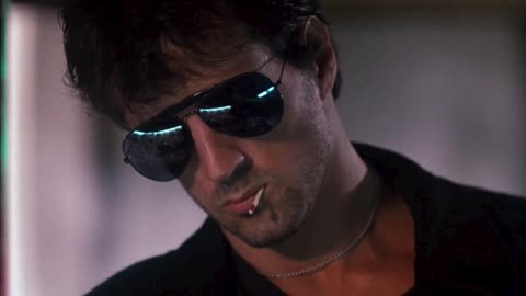 "Tú eres la enfermedad y yo soy la cura" | Cobra, el brazo fuerte de la ley | 1986