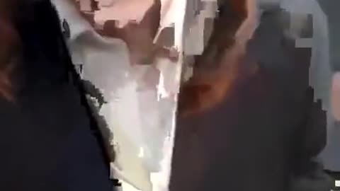 MAN CATCHES YID TAKING PICTURES OF LITTLE GIRLS