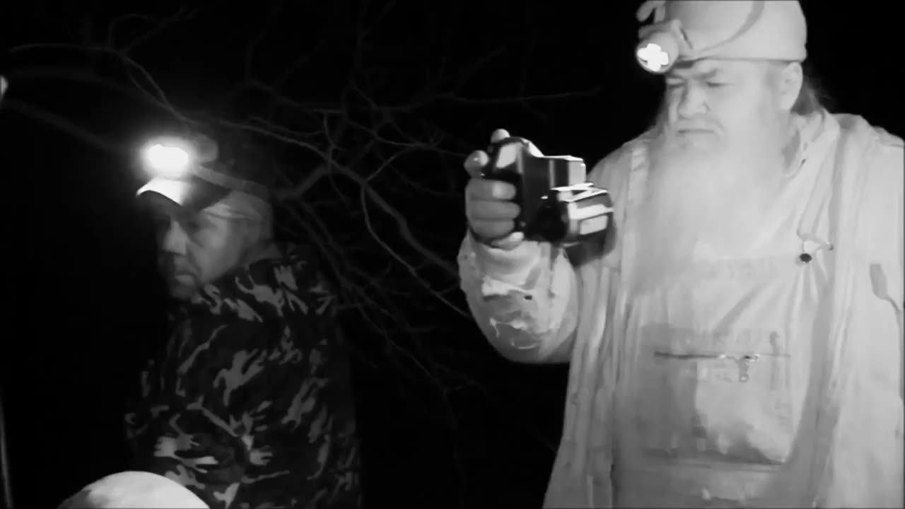 MOUNTAIN MONSTERS - MOUNTAIN CHRISTMAS