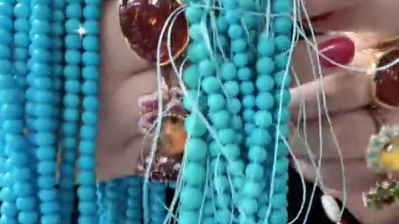 250422-3 Natural turquoise bead string, with a solid texture.