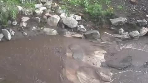 El momento en que se desborda un río en Nuevo México